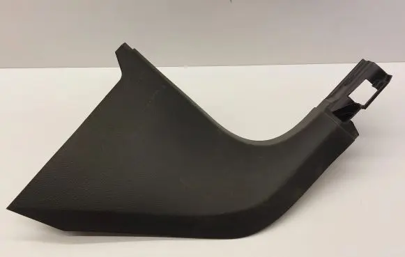 Foot area side trim