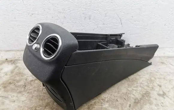 Mercedes-Benz C W205 Center console A2056801950