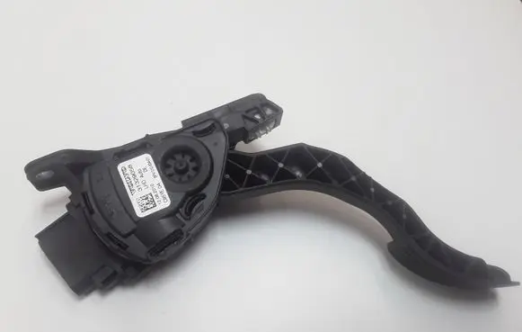 Volvo XC60 Accelerator throttle pedal 31329058