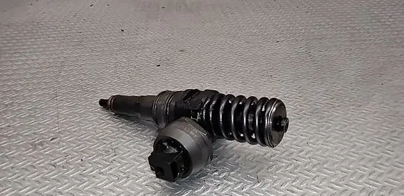 Volkswagen Caddy Fuel injector 038130073BN