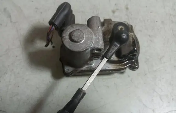 Audi A6 S6 C6 4F Intake manifold valve actuator/motor 059129086M