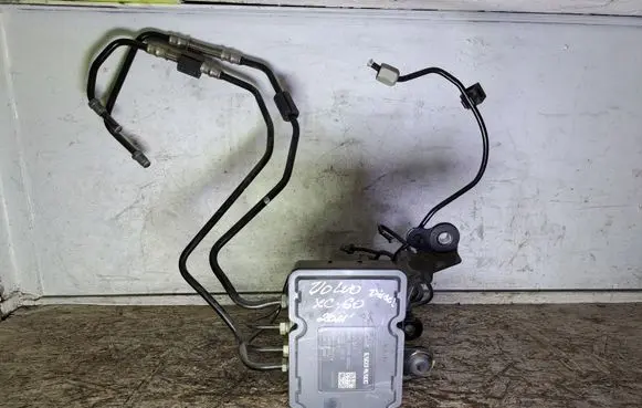 Volvo XC60 ABS Pump 30681619