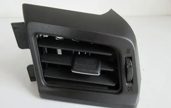 Toyota RAV 4 (XA40) Dashboard side air vent grill/cover trim