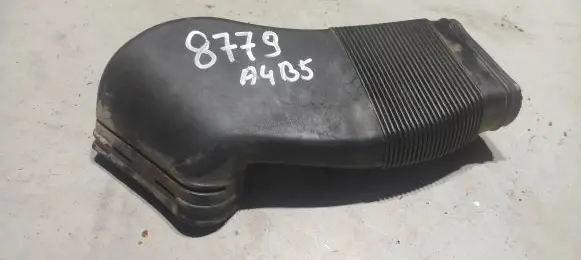 Audi A4 S4 B5 8D Air intake duct part 8D0129617E