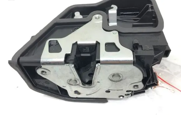 BMW 5 F10 F11 Rear door lock 7229459
