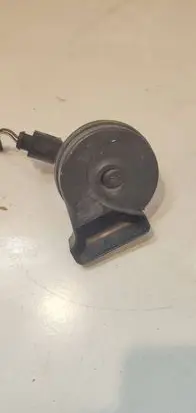 Volkswagen PASSAT B7 Horn signal