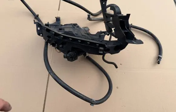 Audi A4 S4 B8 8K Headlight/headlamp mounting bracket 8K0805608 1301073034 8K0959651