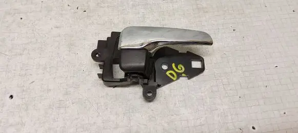 Mitsubishi Outlander Front door interior handle MN105360