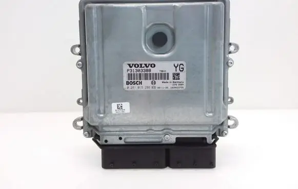 Volvo XC60 Engine control unit/module 31303388 0281015286