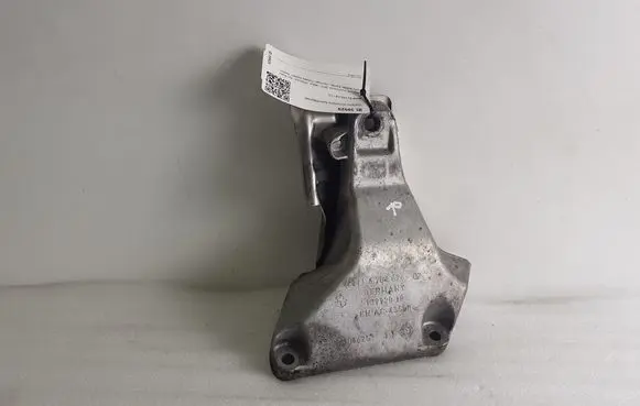 BMW X3 F25 Engine mounting bracket 6784824 13992010 22116784824