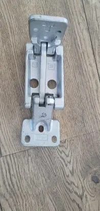 Mercedes-Benz Sprinter W906 Rear door lower hinge