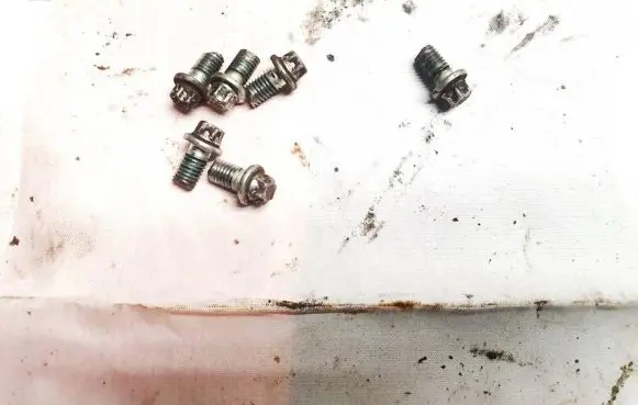 Opel Astra H Nuts/bolts 