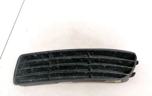 Audi A4 S4 B5 8D Front bumper lower grill 8D0807345B