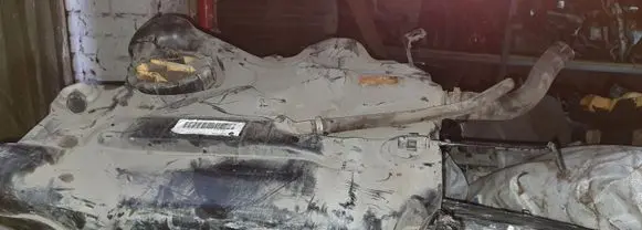 Ford Focus C-MAX Fuel tank 3M519K007MR 3M519275