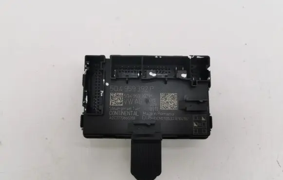 Skoda Octavia Mk4 Door control unit/module 5Q4959392P