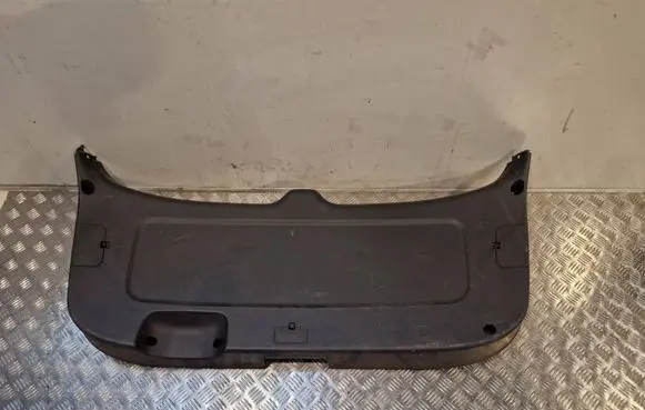 KIA Sorento Trunk/boot trim cover 817502P000