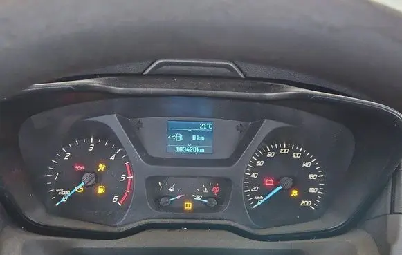 Speedometer (instrument cluster)