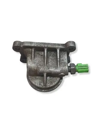 Ford Mustang VI Oil filter mounting bracket FR3E6884GA