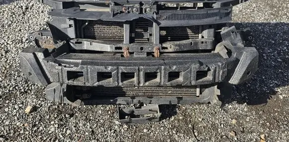 Volkswagen PASSAT CC Radiator support slam panel