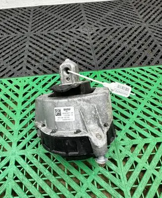 BMW 3 G20 G21 Engine mount bracket 6860497 19012800135 00069167