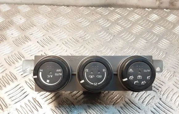 Nissan X-Trail T30 Climate control unit 27500EQ410