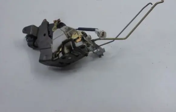 Suzuki Liana Front door lock B07-SPL-R