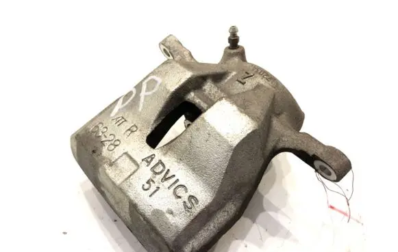 Toyota Auris E180 Front brake caliper