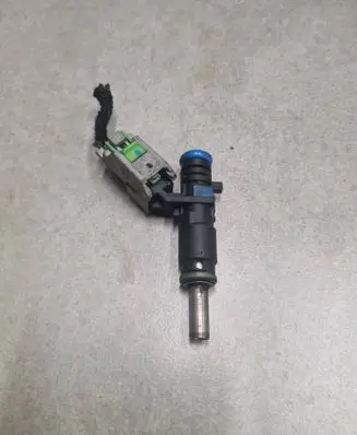 Opel Mokka Fuel injectors set 55562599 C165S21628