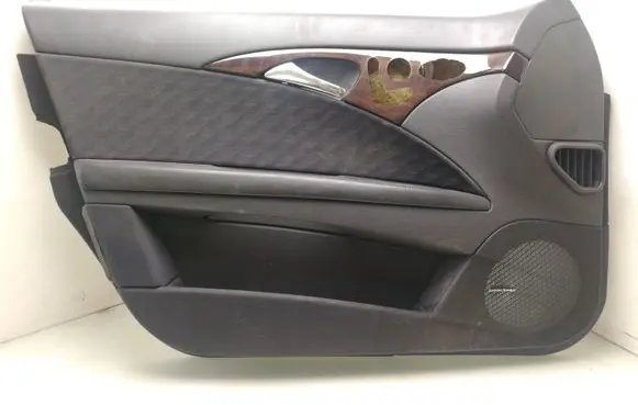 Mercedes-Benz E W211 Front door card panel trim A2117203772
