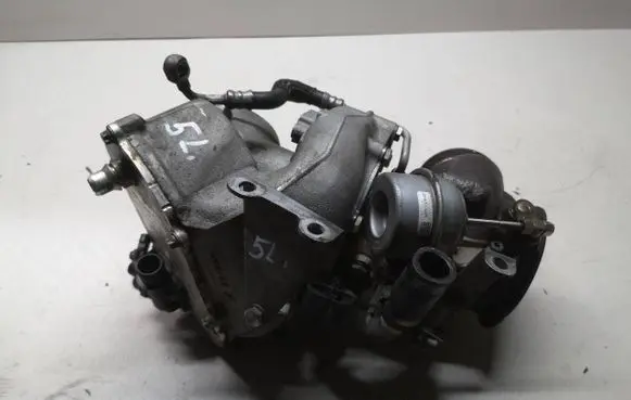 BMW 5 F10 F11 Turbo 8506382