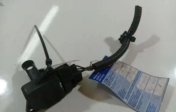 Toyota Auris 150 Mass air flow meter 2220433010