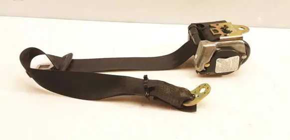Middle seatbelt (rear)