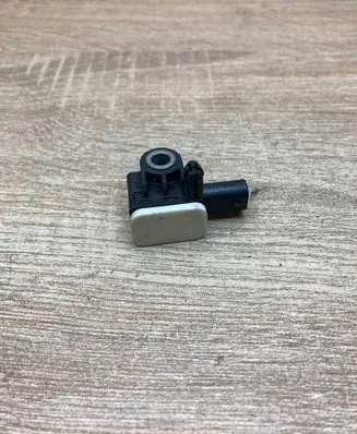 Mercedes-Benz B W246 W242 Airbag deployment crash/impact sensor A1668210151 56054085AA