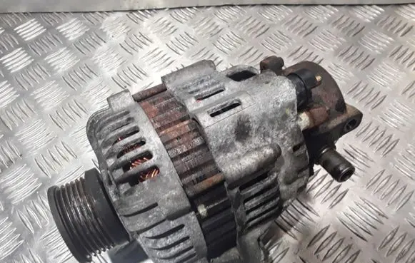 KIA Carens I Generator/alternator 3730027012 021319112