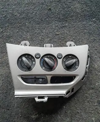 Ford Focus Climate control unit BM5T19980AE