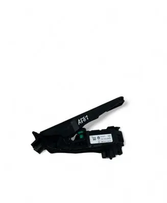 Accelerator throttle pedal