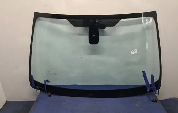 Ford Mondeo MK IV Front windscreen/windshield window 