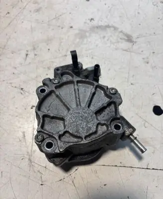 Land Rover Freelander 2 - LR2 Vacuum pump D171B1B 0305M 0151015