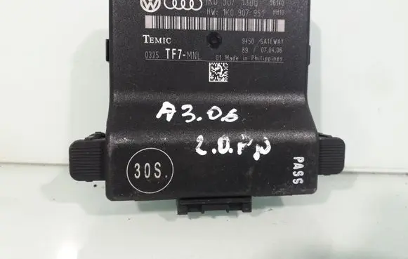 Audi A3 S3 8P Gateway control module 1K0907530G