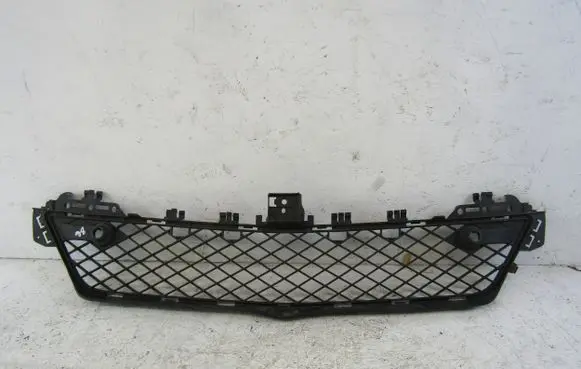 Mercedes-Benz C W204 Front bumper lower grill A2048851324