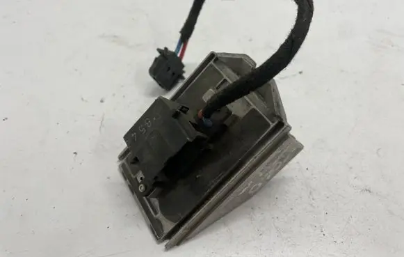 Volkswagen Polo V 6R Coolant fan relay 5HL351321