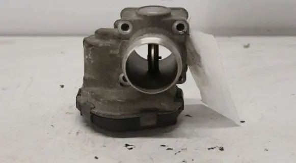 Ford C-MAX II Throttle valve 9673534480
