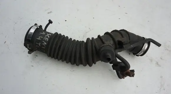 Renault Scenic III - Grand scenic III Intake resonator 