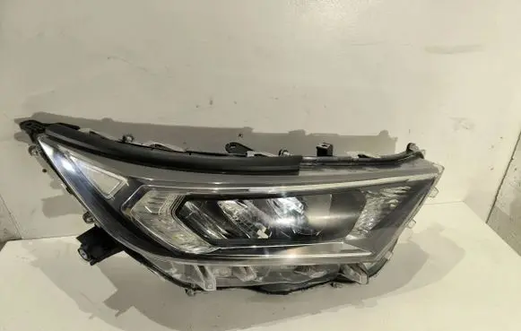 Toyota RAV 4 (XA50) Headlight/headlamp 8990842020