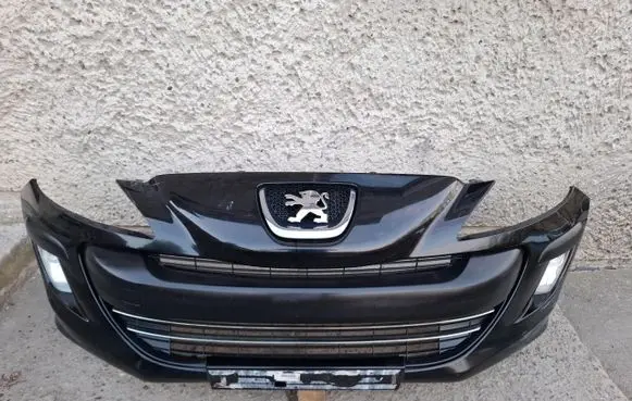 Peugeot 308 Front bumper 