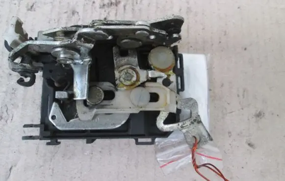 Fiat Palio Rear door lock