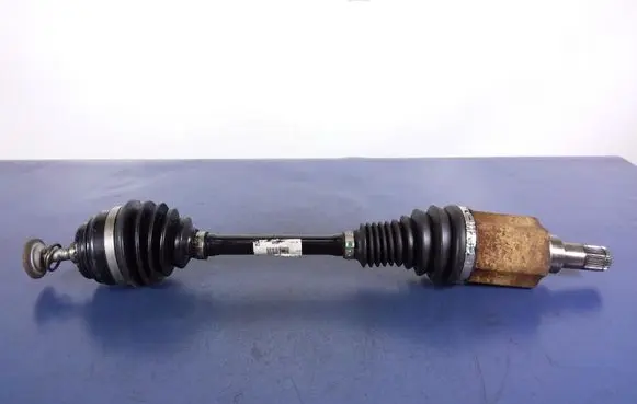 BMW 7 F01 F02 F03 F04 Front driveshaft