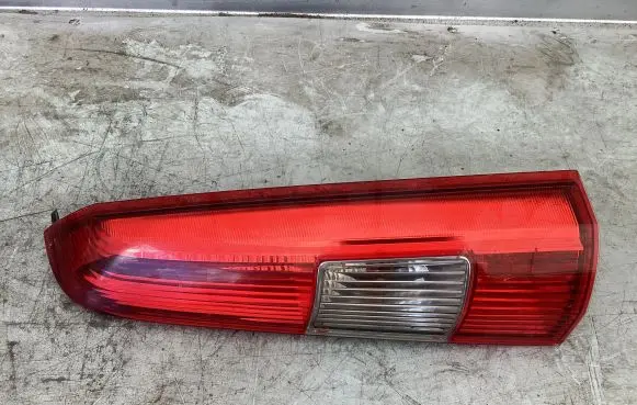 Volvo V70 Rear/tail lights 9154494