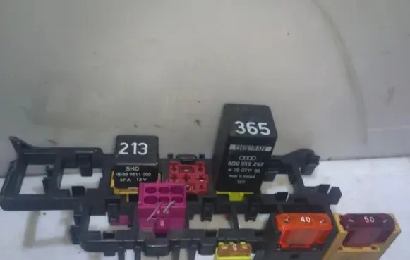 Audi A4 S4 B5 8D Fuse box set 8D1937545