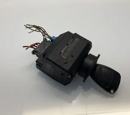Mercedes-Benz CLK A209 C209 Ignition lock 2095450508 A2095450508